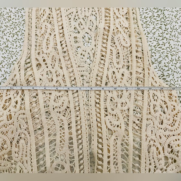 Western Cream Lace Open Vest - Picture 7 of 7